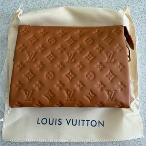 NEW IN BOX LV Coussin PM size camel color